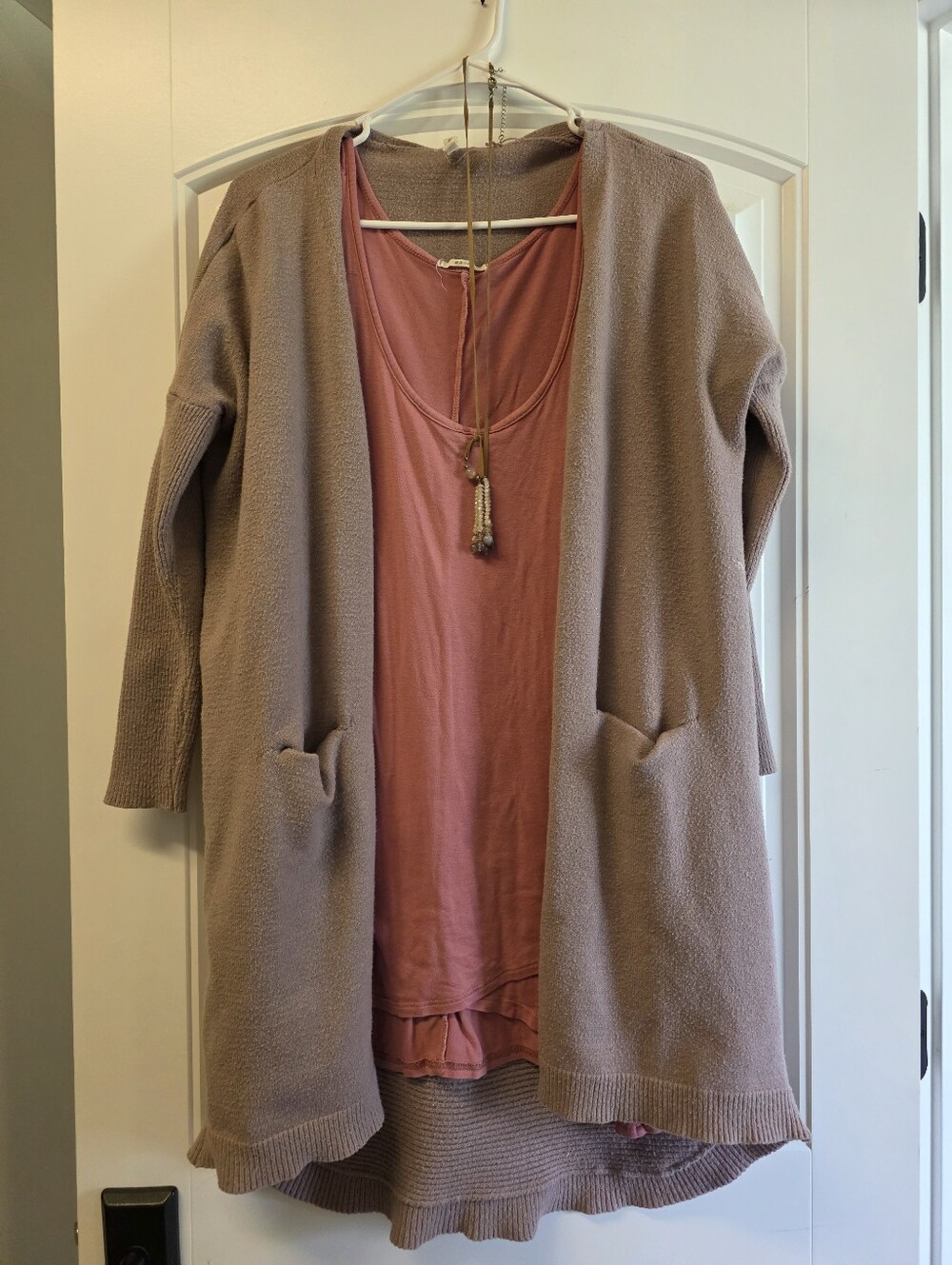 Womens Tanktop, Cardigan, Beaded Necklace Bundle